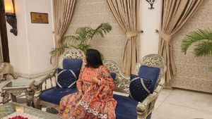 Elegant Floral Print Kurta set with Dupatta