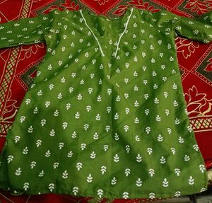 Green Kurta with White Leaf Print