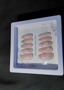Press-On Nail Set