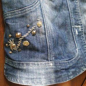 Stylish denim vest