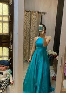 Stunning Teal Halter Neck Dress🩷🎀🦋