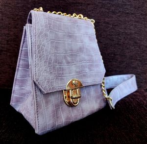 Aliza lavender Women Sling Bag