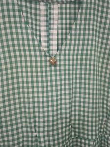 Chic Green Gingham V-Neck Dress