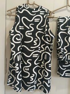 Stylish Black &amp; White Printed Co-ord Set