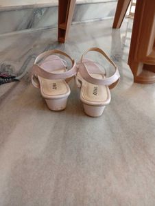 Chic Pink Flat Sandals