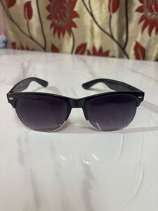 Classic Black Wayfarer Sunglasses