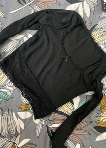 Pinteresty Black Lace Trim Crop Top