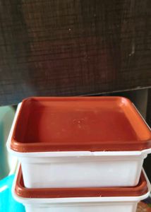 Set of 3 White Food Containers with Lids