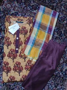 VAABA -  Kurta Set with Dupatta
