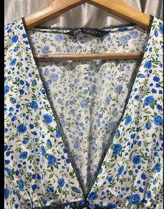 Zara Floral Print V-Neck Top