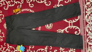 Black trouser 32 size no flaws