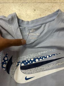Nike Swoosh Graphic T-Shirt
