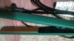 Vega Hair Straightener - Like New!
