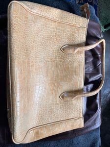 Stylish Croc Embossed Handbag( completely new)