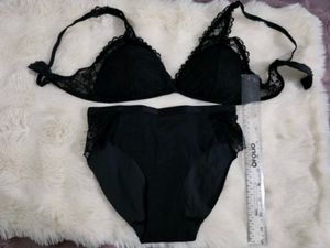 Zudio Black Lace Trim Bra &amp; Brief Set