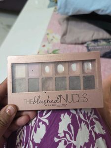 Maybelline The Blushed Nudes Eyeshadow Palette