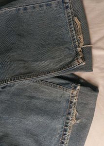 Light Wash High-Waist Straight Fit Jeans