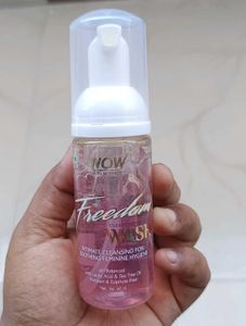 WOW Skin Science Freedom Menstrual Cup &amp; Wash (S)