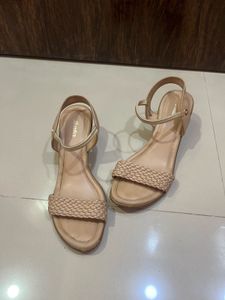 Bata size 6|39 heels
