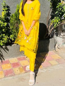 yellow Floral Kurta Bottom with  Duppata se