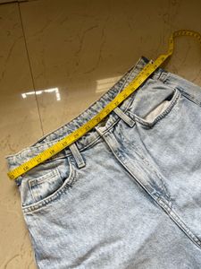Light Wash Baggy Jeans