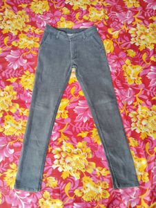Stylish Grey Denim Jeans - Color Point