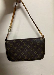 Louis Vuitton Monogram Pochette