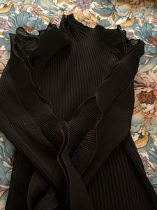 Chic Black Ribbed Mock Neck Top with Ruffle Sleeve