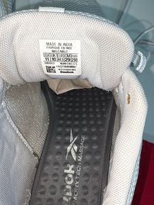 Reebok Sneakers