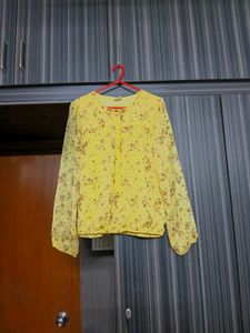 Chic Yellow Floral Print Blouse