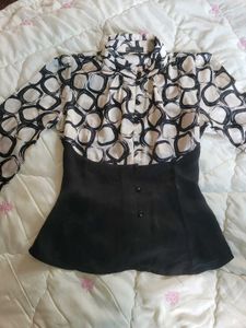 Chic Patterned Blouse