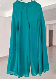 Stunning Teal Embroidered Naira Set