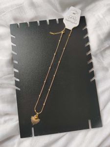 Set of 4 Gold Tone Necklaces