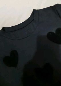 🕷️🕸️Black Heart Applique Cropped Top
