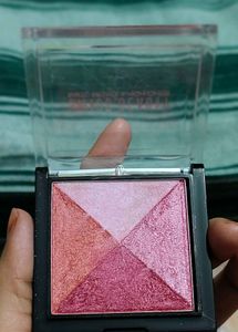 swiss beauty baked blusher and Highlighter