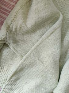 H&amp;M Light Green Cropped Knit Sweater