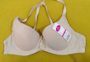 905 -- sample bra with tag