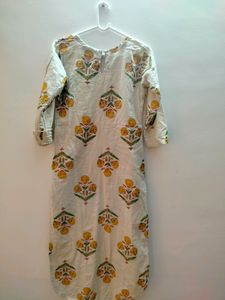 Libas Kurta - Size S