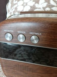 Retro Style Portable Radio