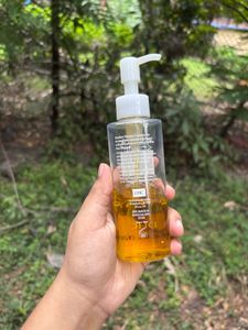 DHC Deep Cleansing oil sample bottle