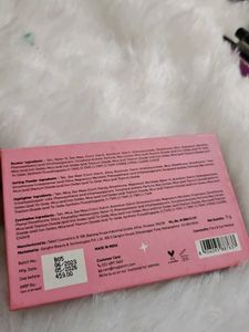 Multicolor Blush and Highlighter Palette