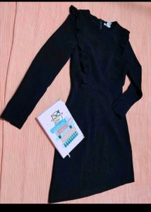 (H&amp;M) Chic Black Ruffle Mini Dress