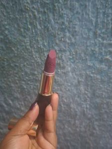 Oriflame GG Iconic Matte Lipstick SPF 15