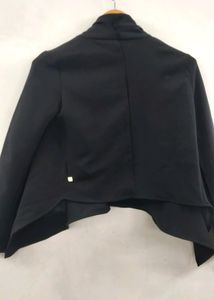 BENETTON BRAND NEW SHRUG