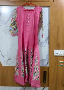 Stylish Pink Kurta with Unique Sleeves