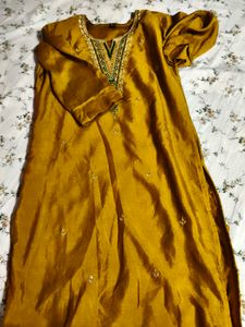 2 Embroidered Kurta Set 🛍️✨🌷