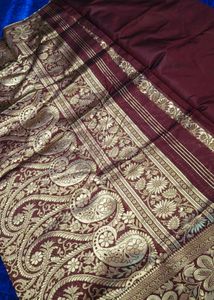 Maroon &amp; Gold Patterned soft silk Saree