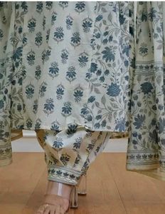 Elegant Floral Print Kurta Set with Dupatta