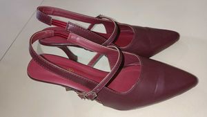 Chic Burgundy Slingback Heels