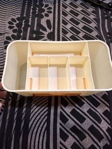 Makeup Organiser
